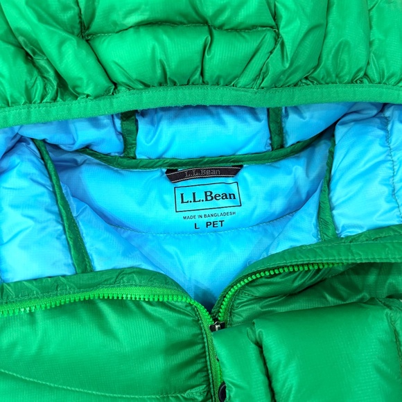 L.L.Bean Hooded Down Jacket 850 Fill Ultralight Green Petite L - Picture 9 of 13